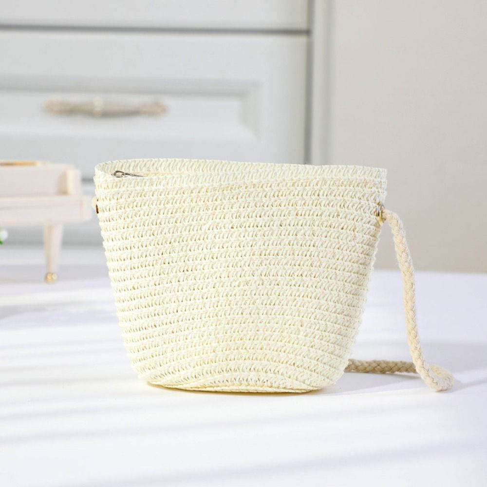 Handmade Woven Girl Flower Str - огляд і ціна Woven Straw Bag